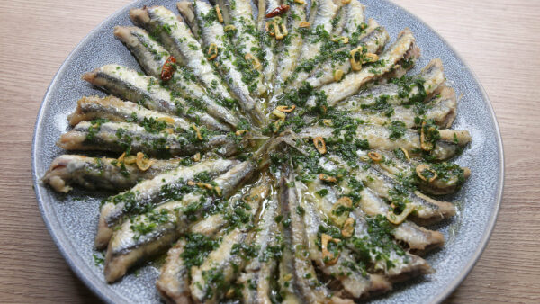 Plato de anchoas a la bilbaína