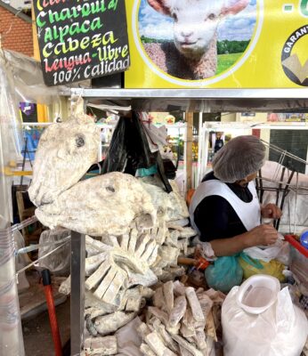 Carnes saladas y secas de cordero y alpaca. Foto 7Caníbales.