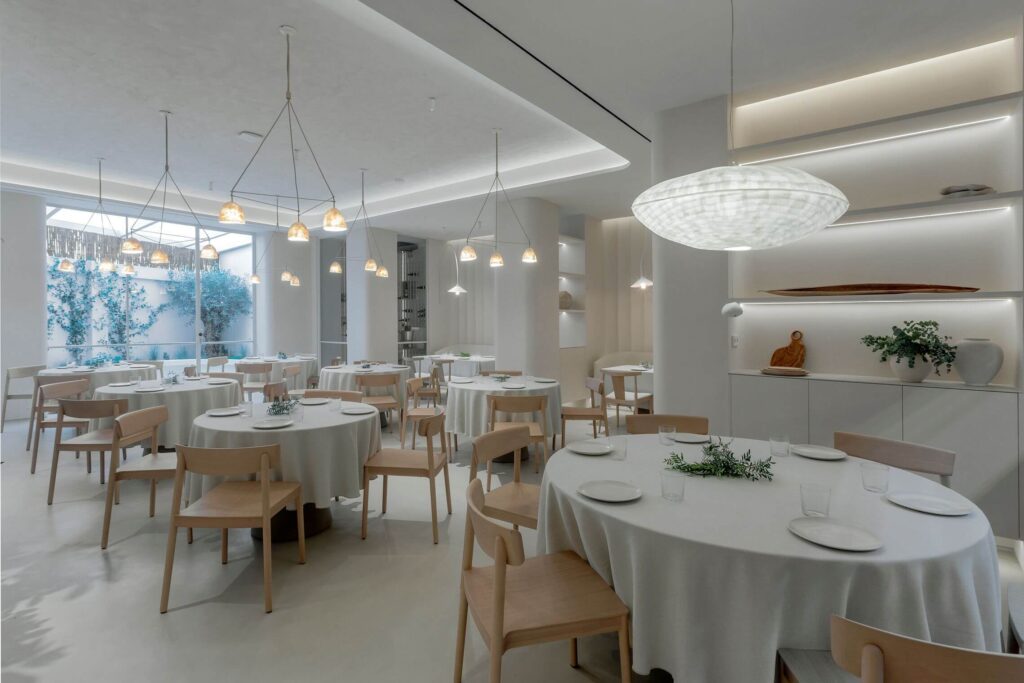 Luz nueva y propia para VelascoAbellà 2