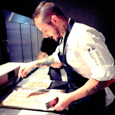 Francisco Salomón es la mano derecha de Harry Sasson en el restaurante de Bogotá.