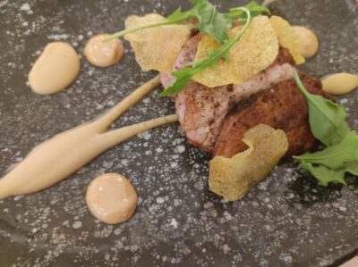 Molleja de corazón de ternera con manzana verde y limón