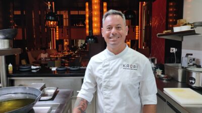 Víctor Planas en la cocina de Kaori