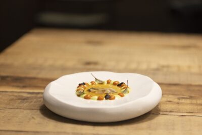 Plato de Sukaldean Aitor Santamaria,