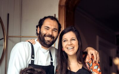 Leo de la Iglesia y Carolina Gatica cumplen sus primeros diez años al frente de La Caperucita y el Lobo.