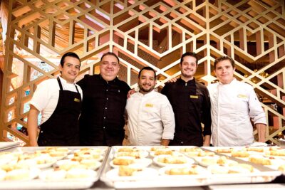 El equipo de Habibi, con Gabriel Ignacio Rosiles en el centro.