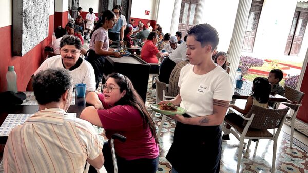 El Comedor en plena actividad.