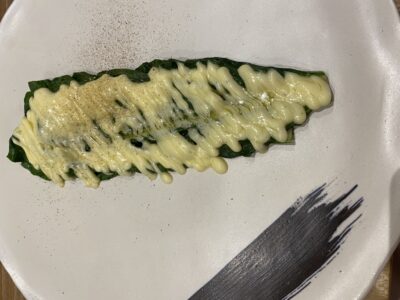Acelga con beurre blanc de regaliz y pimiento de Vandelvira
