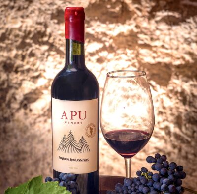 Blend fue el primer vino de Apu Winery.