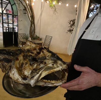 Pescado a la brasa en Tohqa