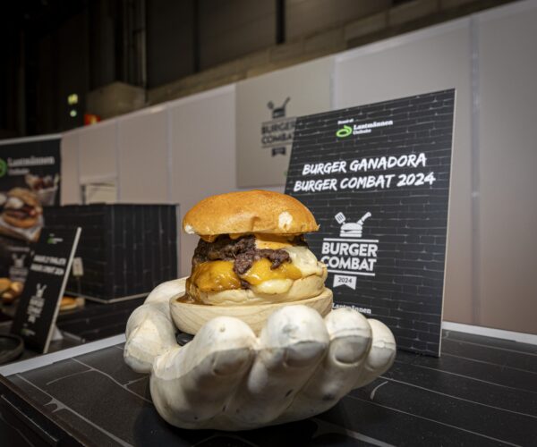 Hamburguesa ganadora del IV Burger Combat, elaborada por Martín Fernández, de Bágoa Gastrobar (Ourense)