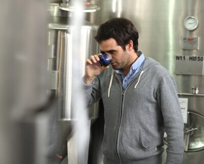 Miguel Zuccardi en la almazara de Zuelo. Foto, Zuelo.