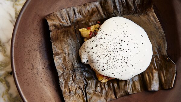 Tamal colado de pato pibil y crema de maíz tierno, Jorge Vallejo en Quintonil