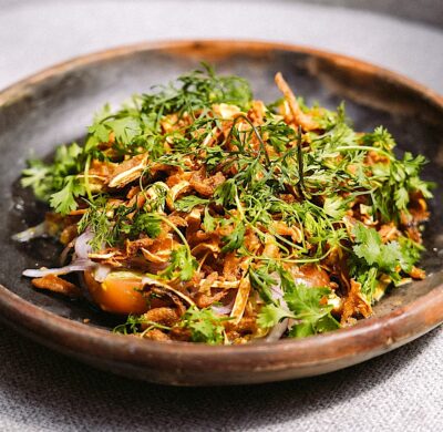 Ensalada de tomates y orejas de chancho. Felipe Salas en Clara 0