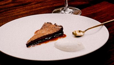 Tarta de chocolate. Ángel de Sousa en Clara Restaurante.