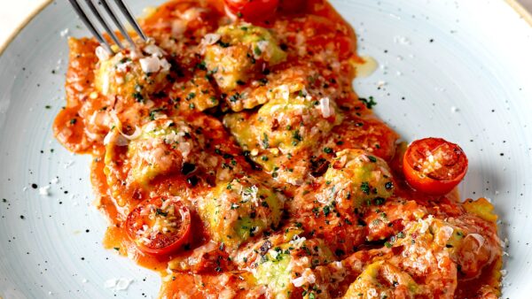 Ravioli verde alla arrabiata. Miguel Hernández en Ostería Convivium