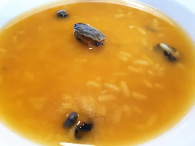 Sopa de mariscos y lapas de Casa Juan, El Hierro