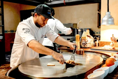 Diego Schattenhofer enn el desayuno del Hotel Villa Cortés. Foto, Boncho Studios.