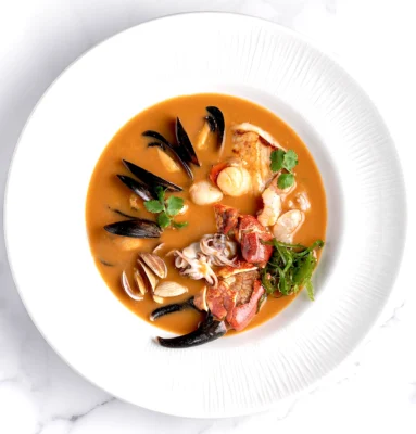Parihuela de pescado y mariscos. Pedro Miguel Schiaffino en La Rosa Náutica