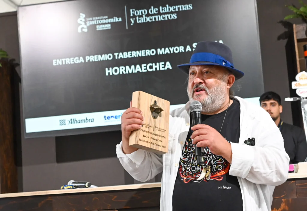 Ricard Camarena se impone a la IA 1