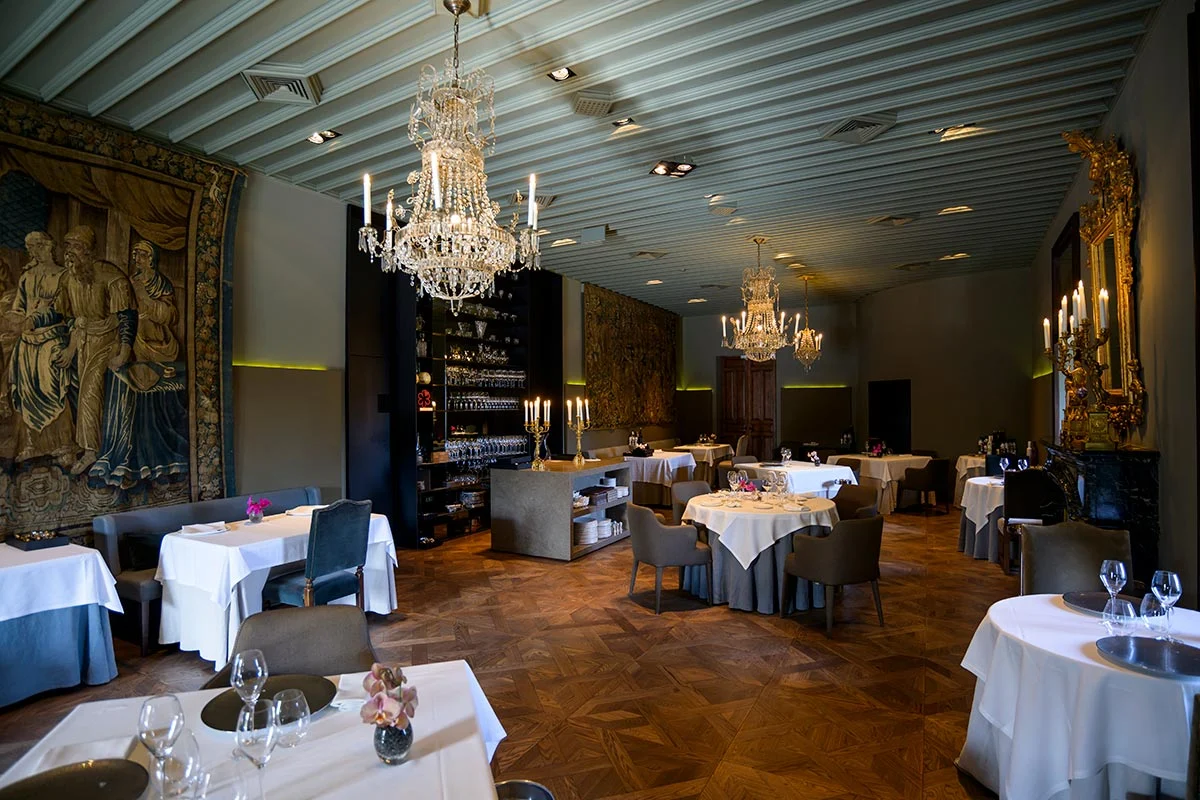 La elegante sala de Castell Perelada