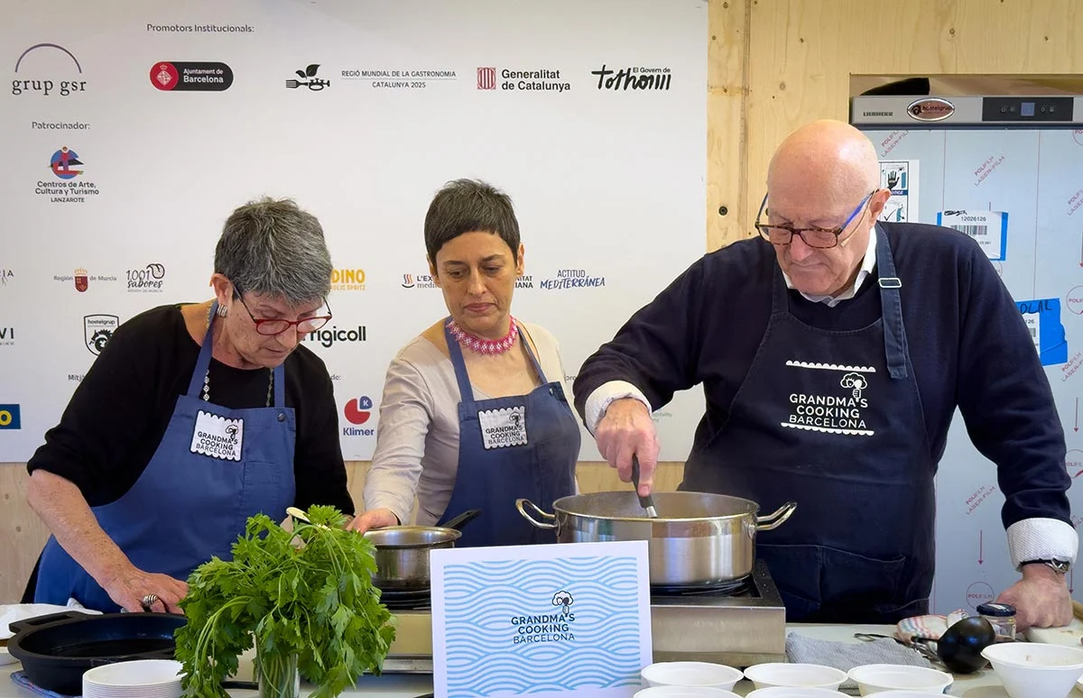 Jordi Bagues-Querol y Nuri Isanda cocinan junto a Verónica Baena en un showcooking de la última edición de Tast a la Rambla