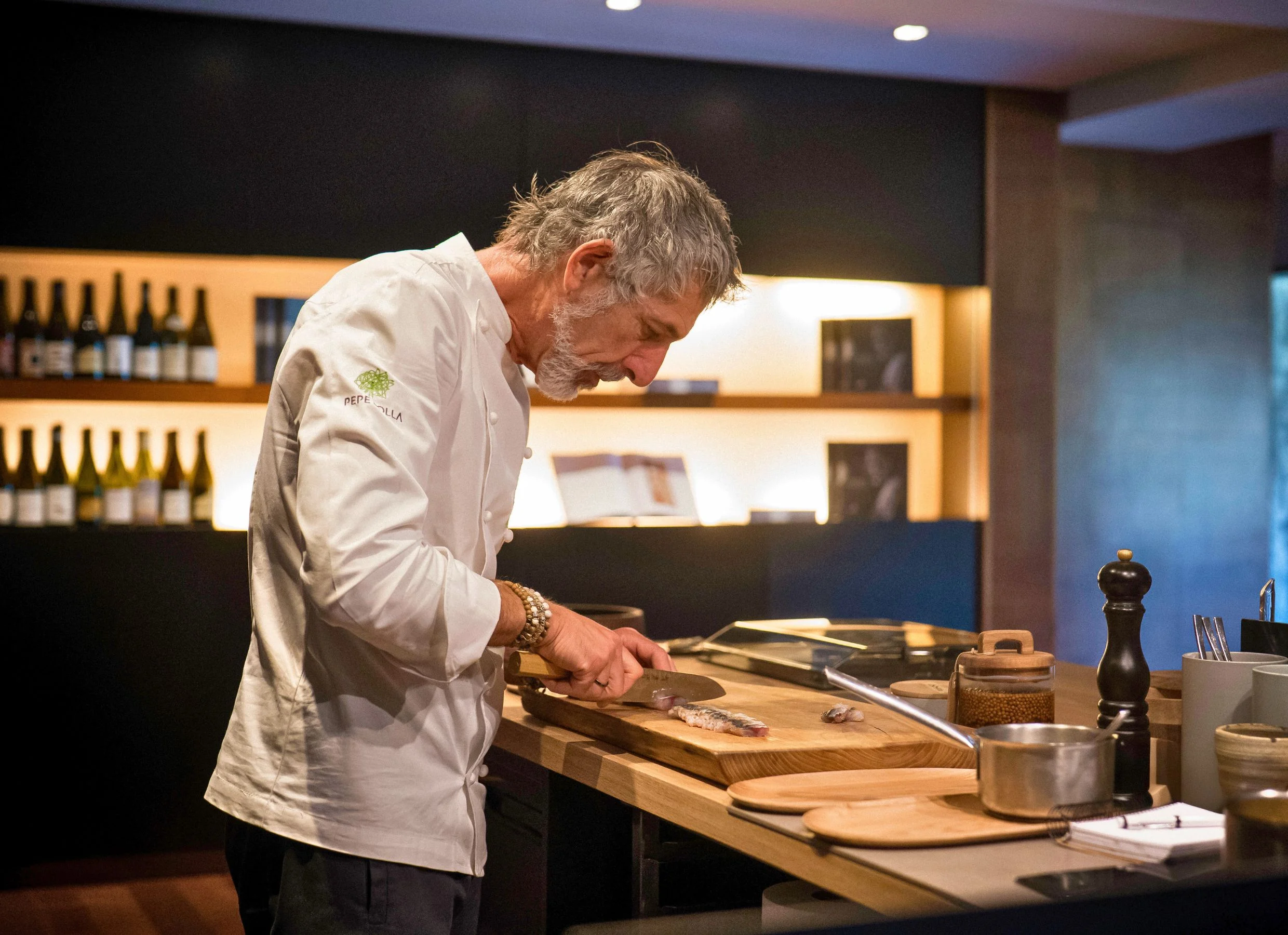 Pepe Solla enciende “La Taberna”: brasas, vino y alma gallega con identidad propia 2