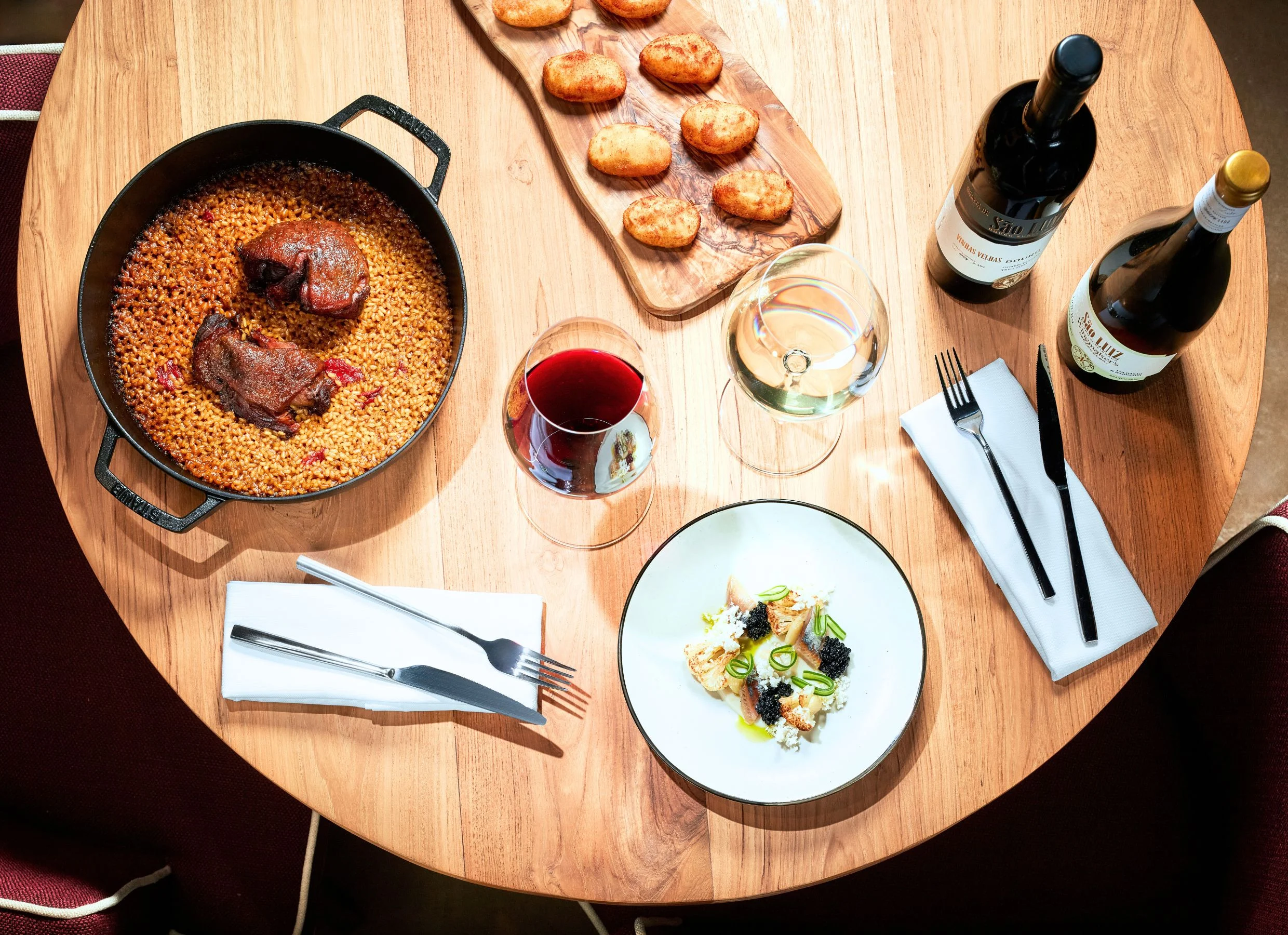 Tivoli Kopke Porto Gaia Hotel Restaurant Boa Vista Terrace Sharing Dishes With Wine