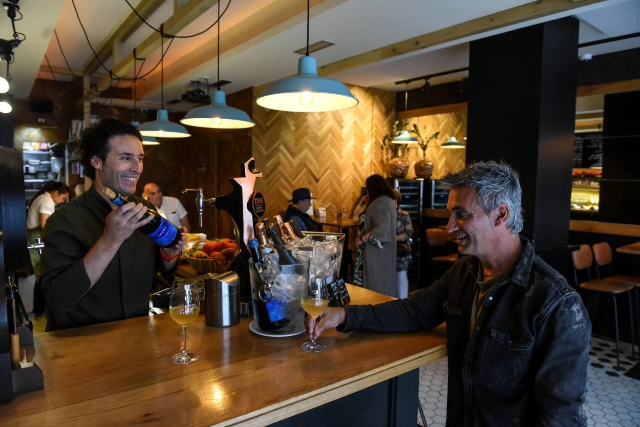 Alfredo Egia / «Bebo cerveza; el vino de los bares no me sienta bien» 1