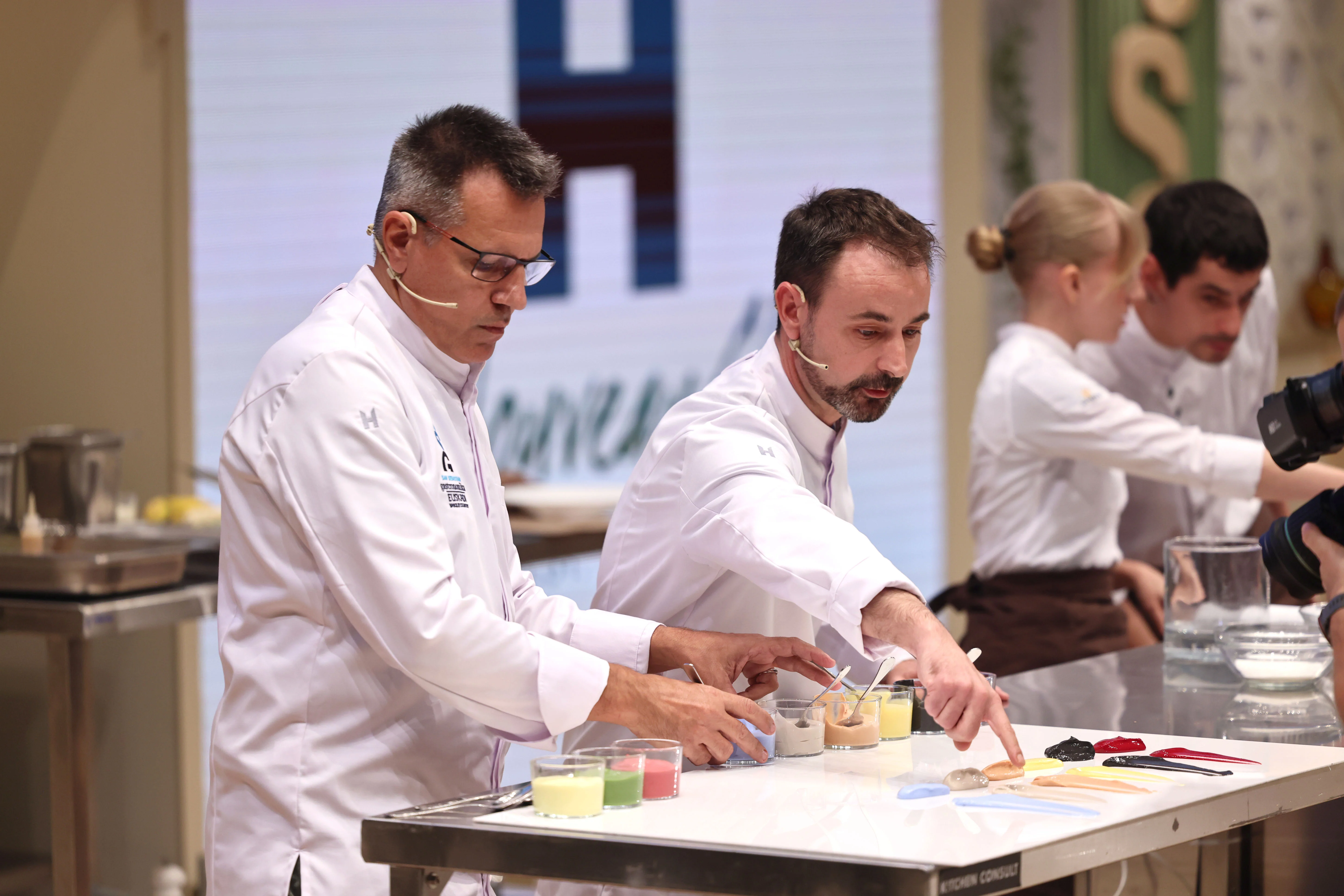 Raíces, fuego y memoria: la tierra protagoniza el inicio de Gastronomika 2025 1