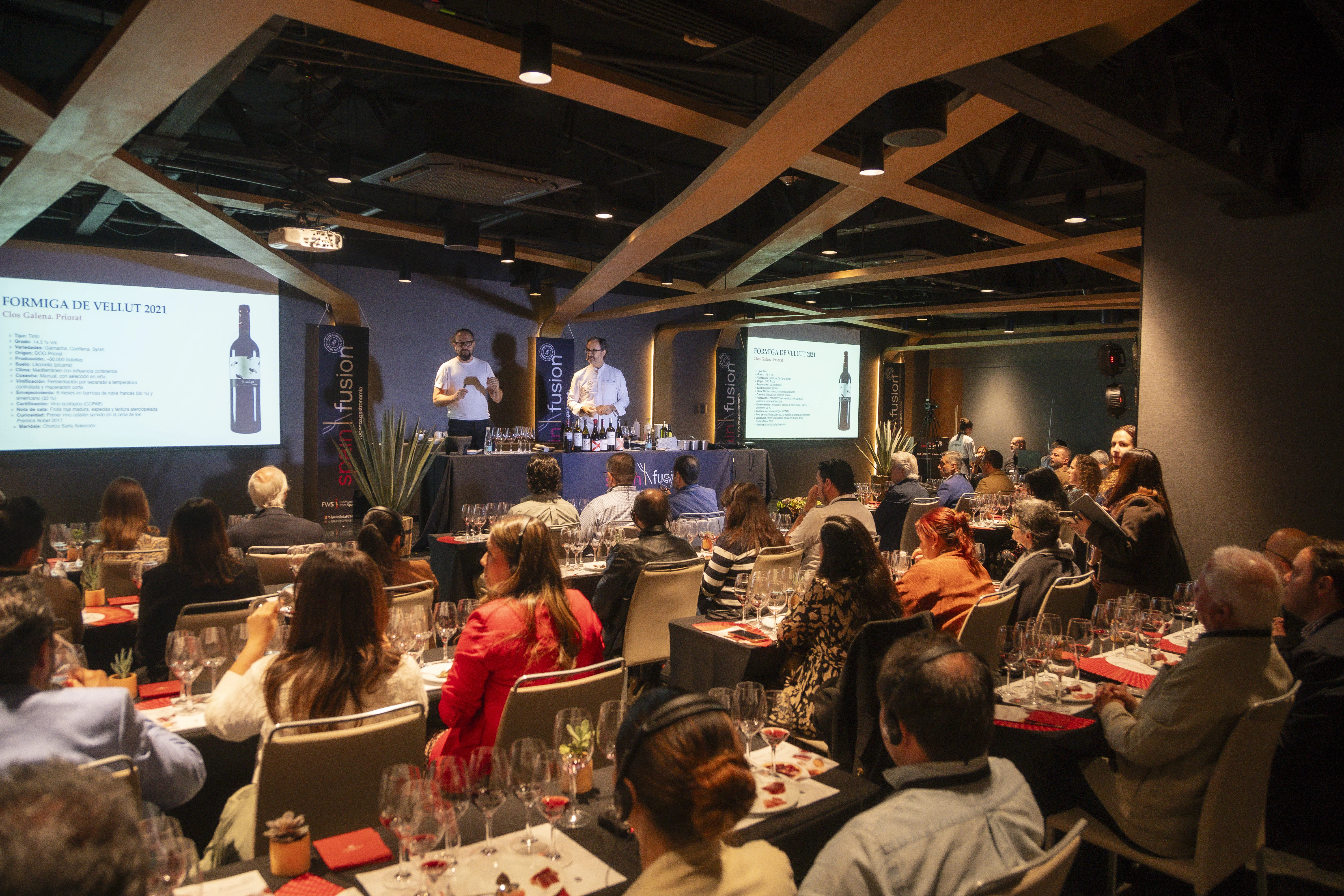 La diversidad y calidad de los vinos españoles conquistan a un público profesional conocedor y entregado en Spain Fusion México 1