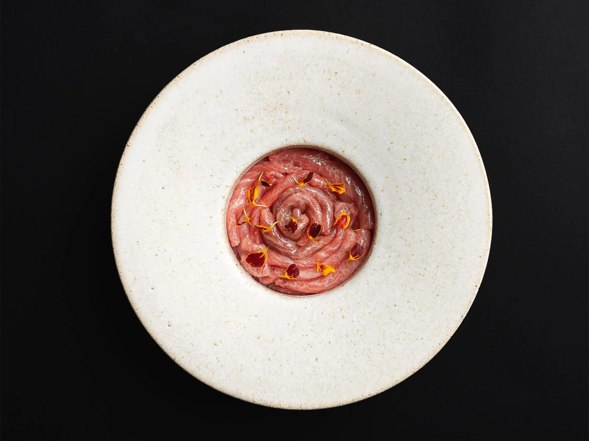 Mont Bar, el restaurante con alma de bar y dos inesperadas estrellas Michelin 4