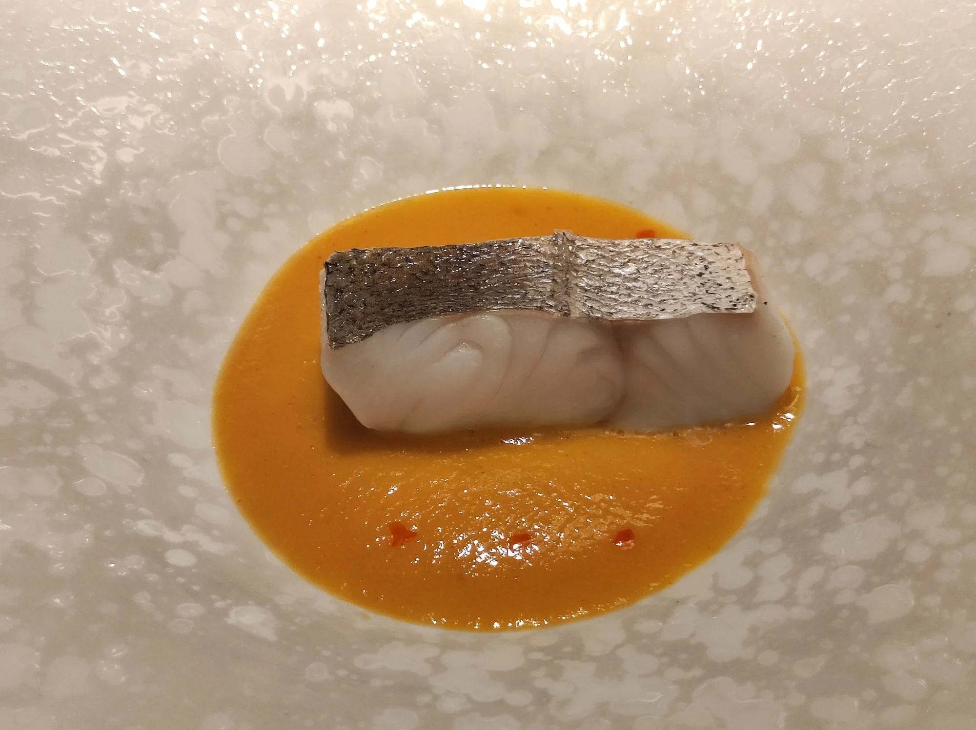 Merluza en caldeirada thai