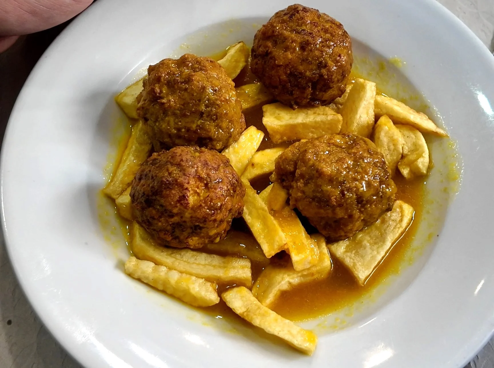 Albóndigas del bar Dueñas.