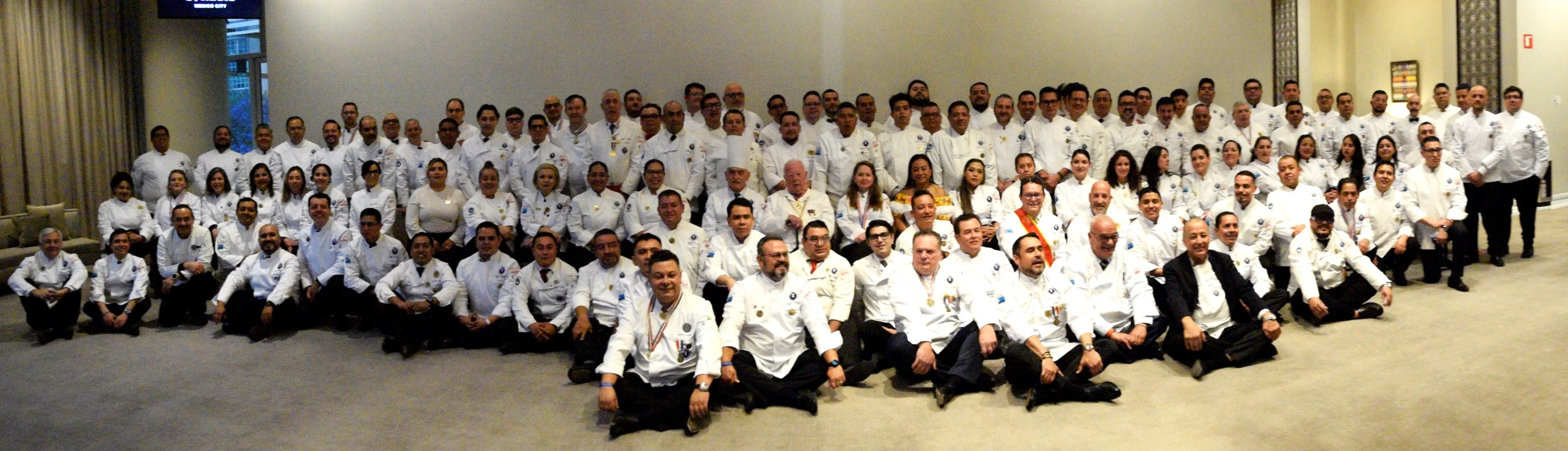 Foto de familia de la reunión de Vatel Club