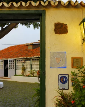 Entrada del restaurante Mesón El Drago en Tegueste - ©JVP (3)