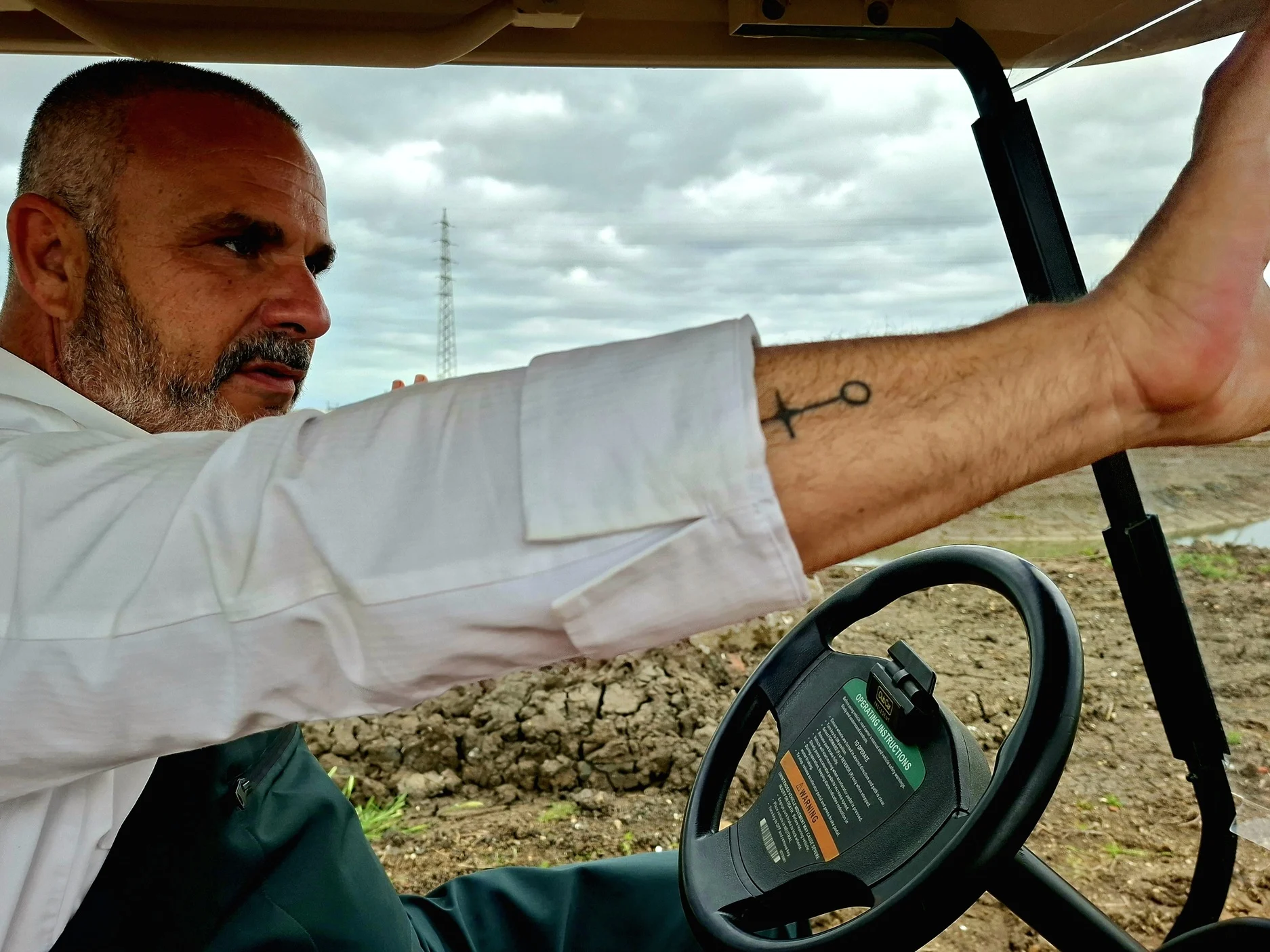 Aponiente 2026. Ángel León, conduciendo por la marisma.