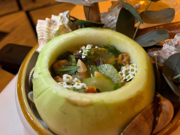 Caldo con marisco