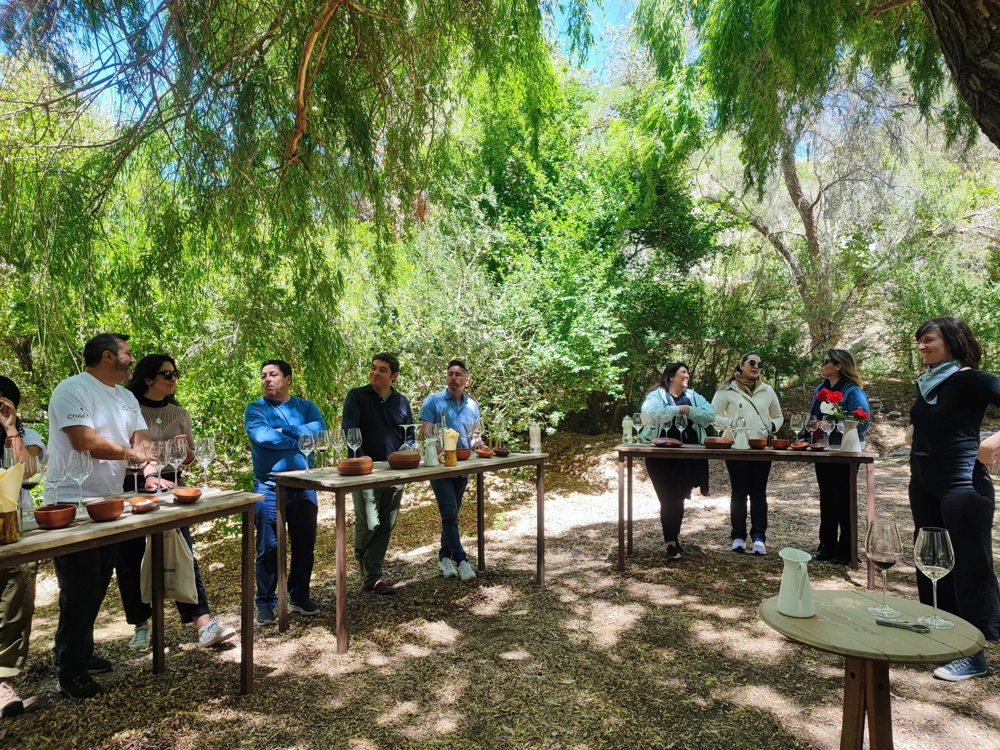 Cavas del Valle. Degustaciones junto al tranque_