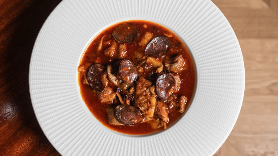 GranDuke. Guiso de callos y chorizo de ciervo