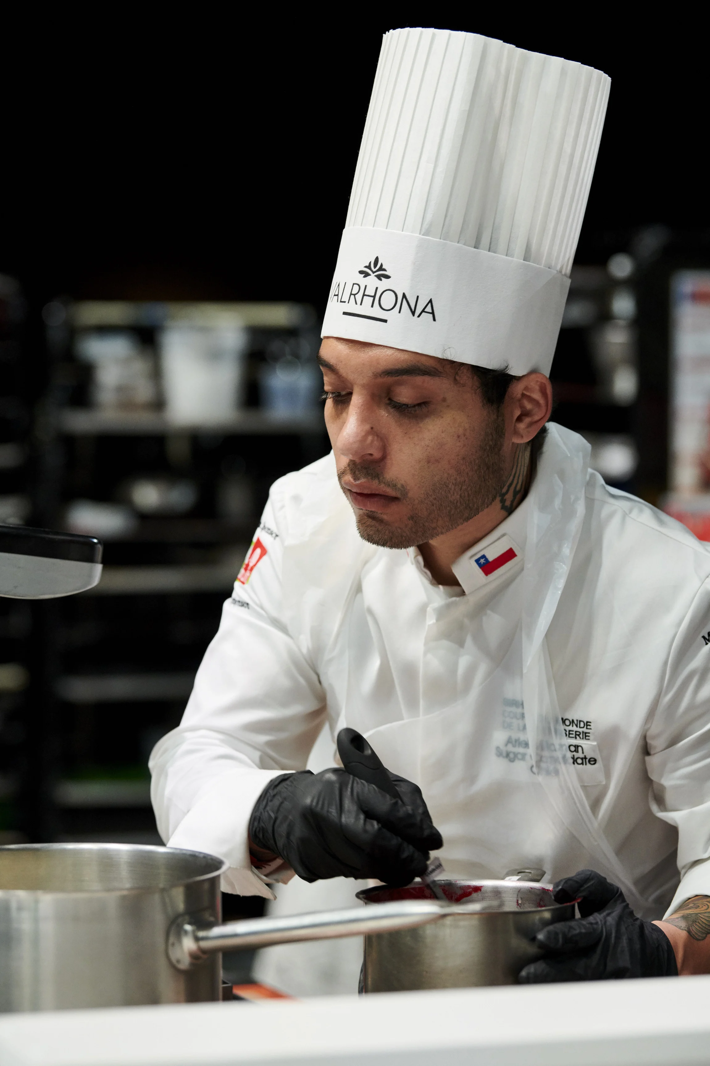 Ariel Millaman fue parte de la La Roja Dulce, obteniendo el sexto lugar en la Copa Mundial de Pastelería Lyon 2021.