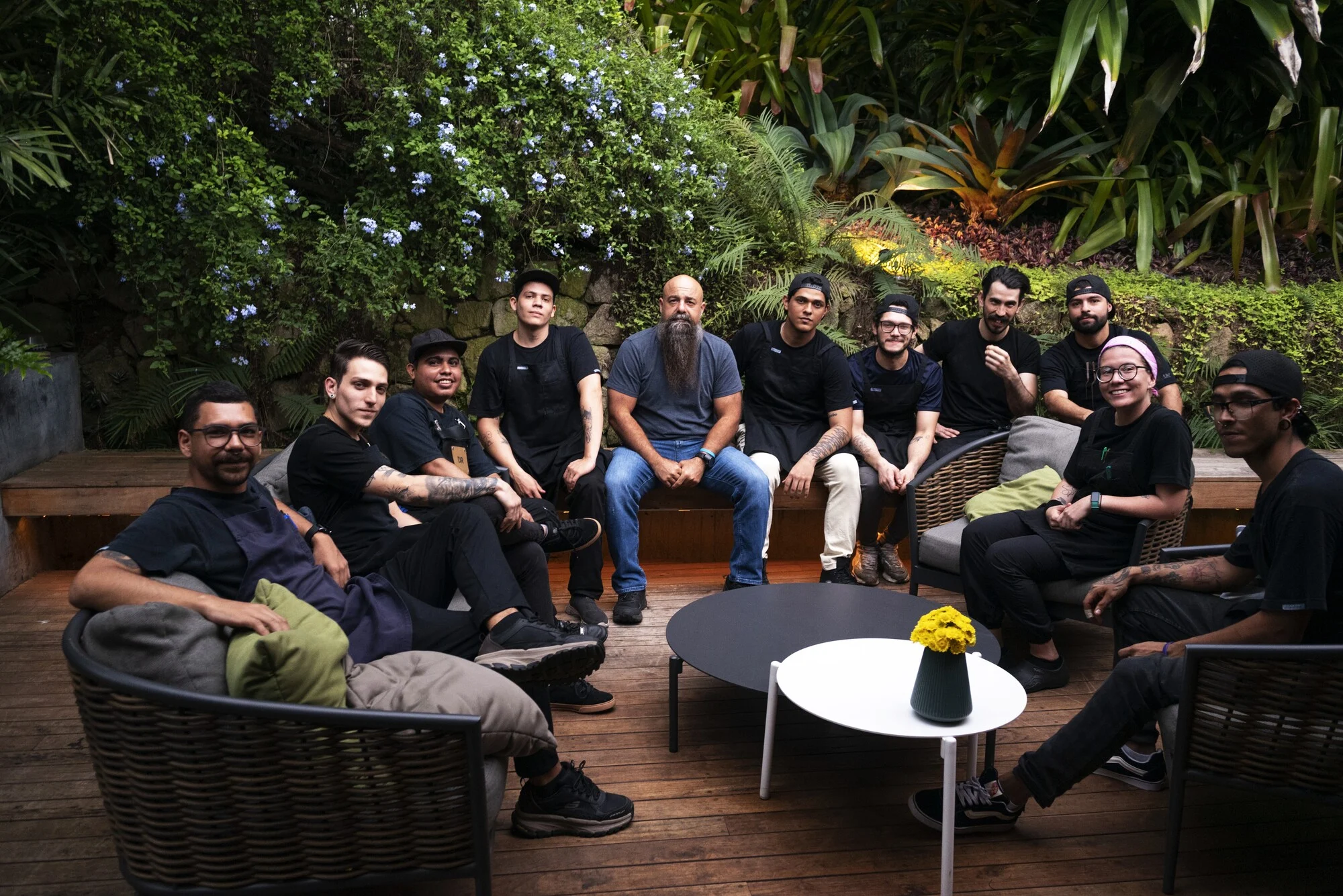 El equipo de Dining Room al completo en la terraza