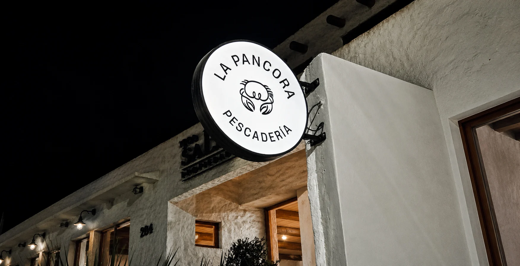La Pancora y el Erizo. La pescaderia de La Pancora, junto al restaurante.