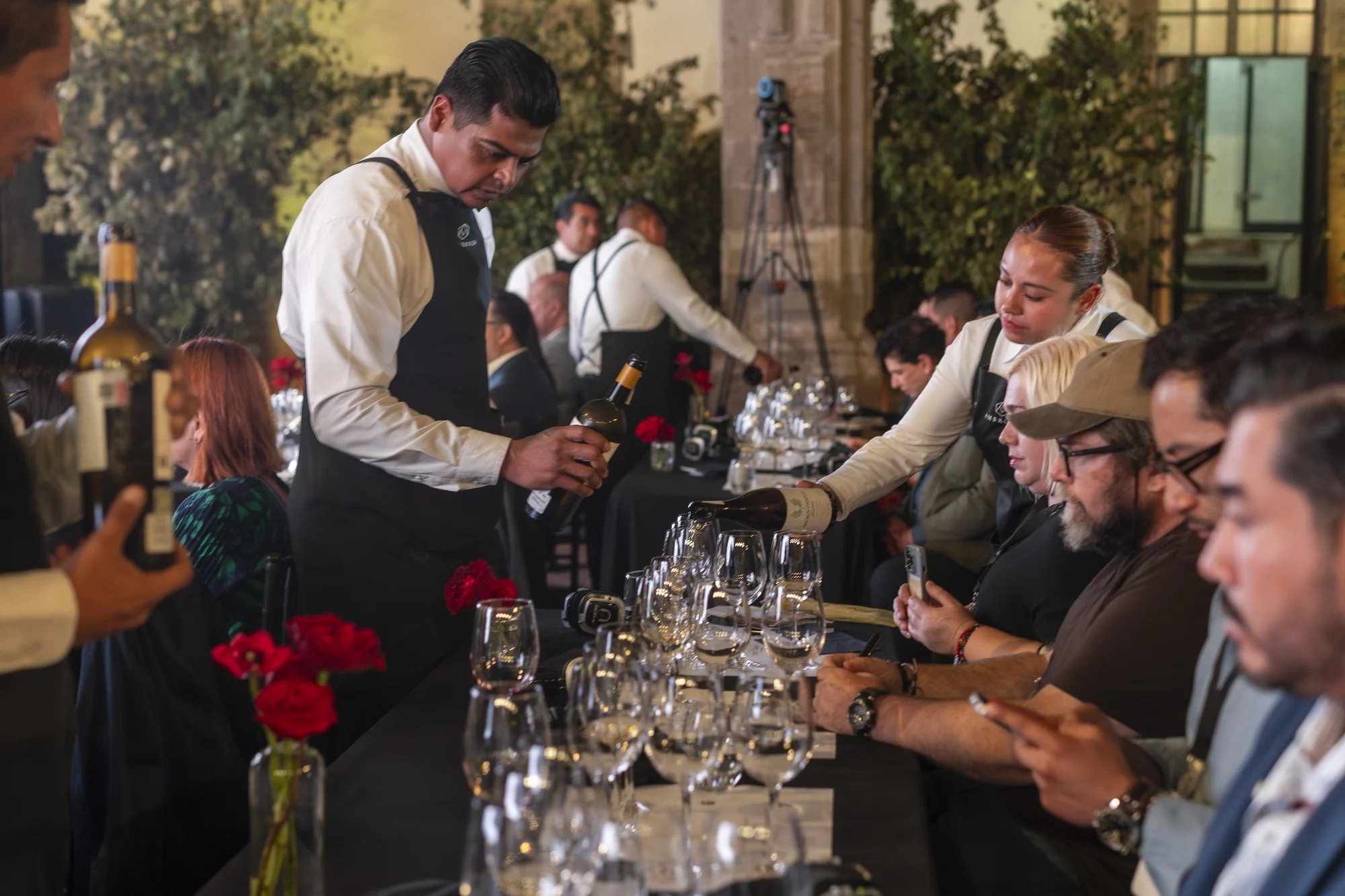 Spain Fusion México. Profesionales de la gastronomía mexicana durante la cata de vinos.