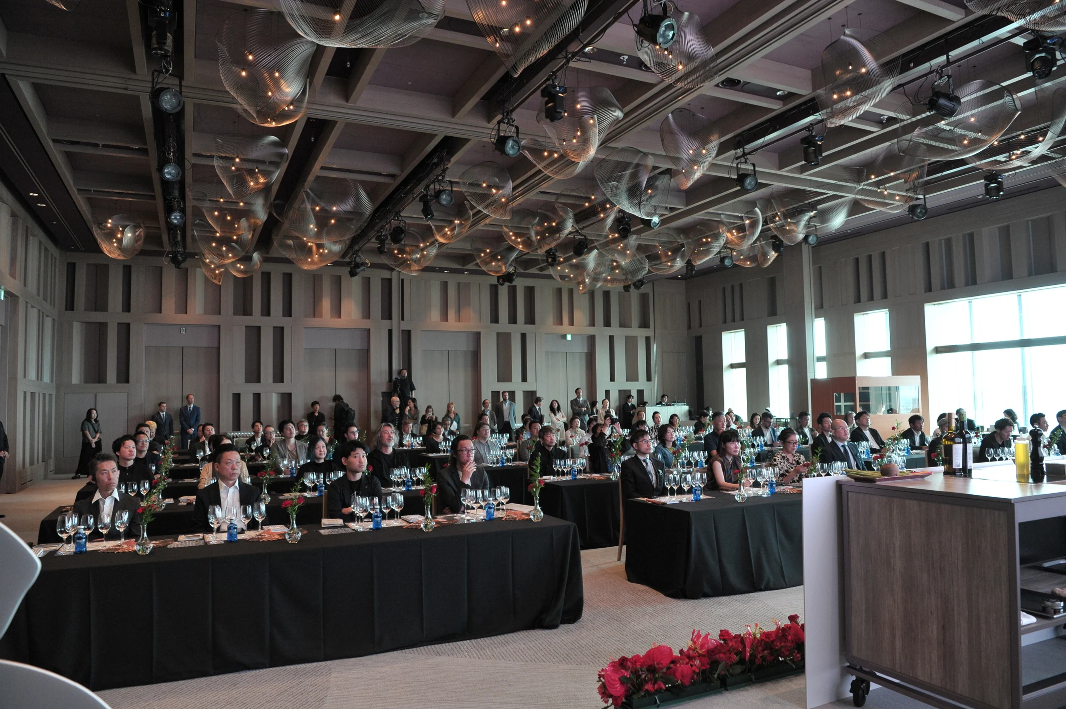 Un auditorio profesional interesado y atento siguió la jornada en Tokio.