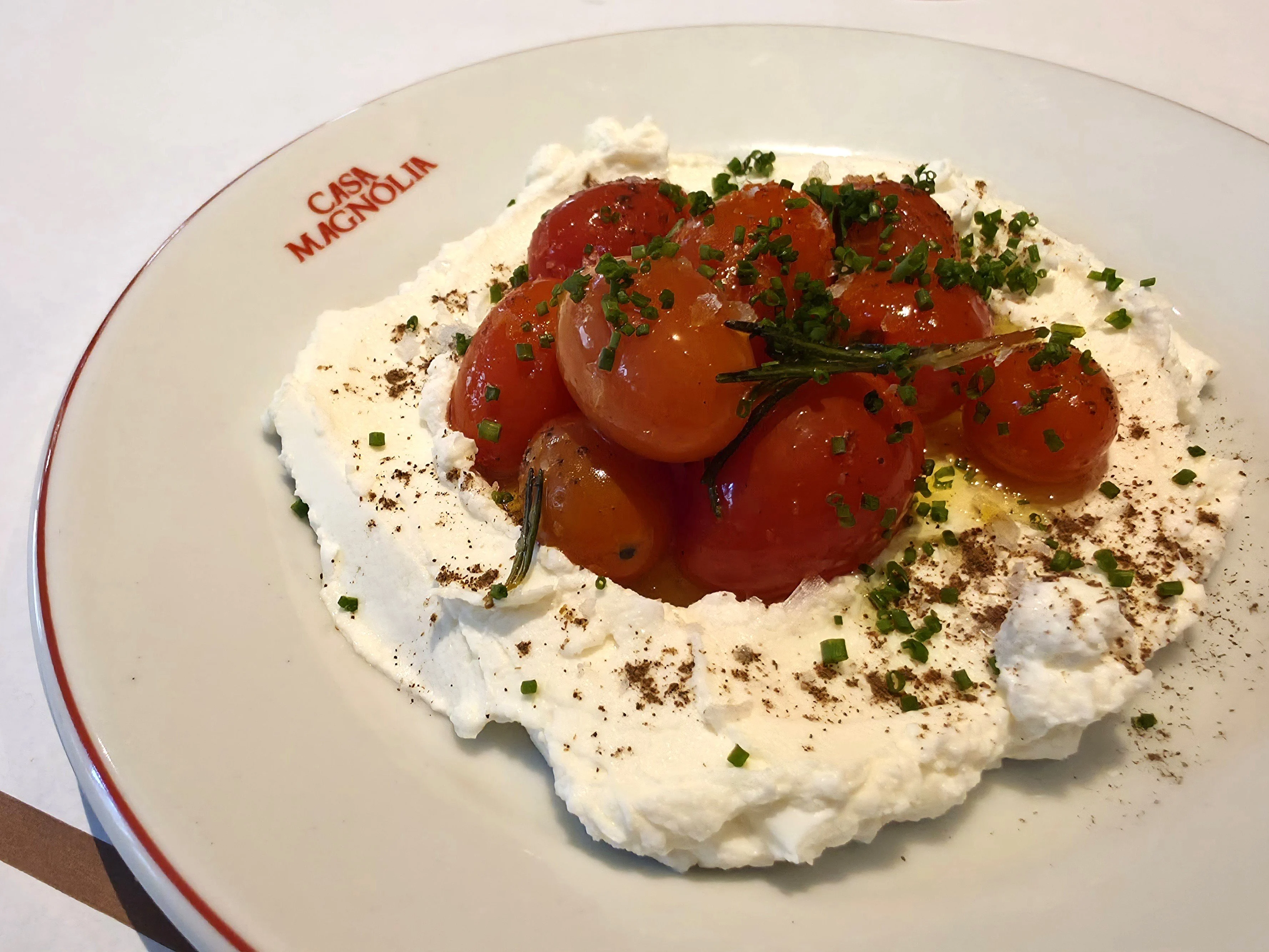 Cuajada con tomate