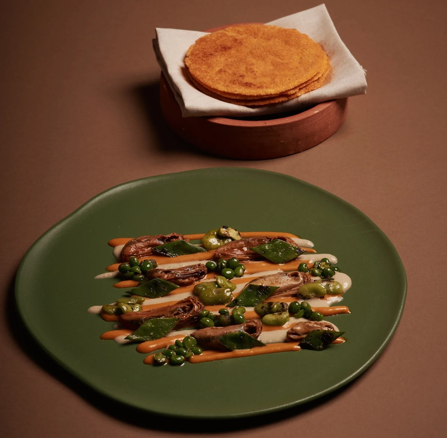 Ensalada tibia de mejillones en escabeche