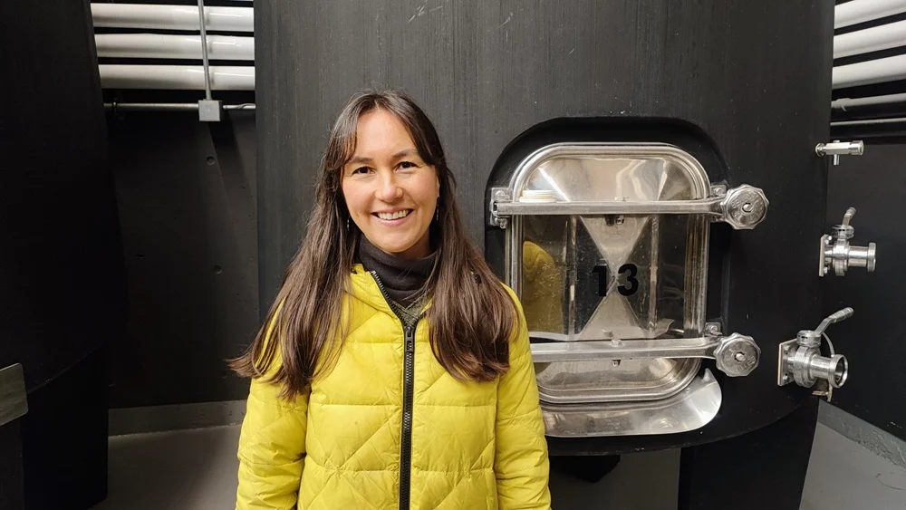 La enóloga de la bodega, Paula Cárdenas.