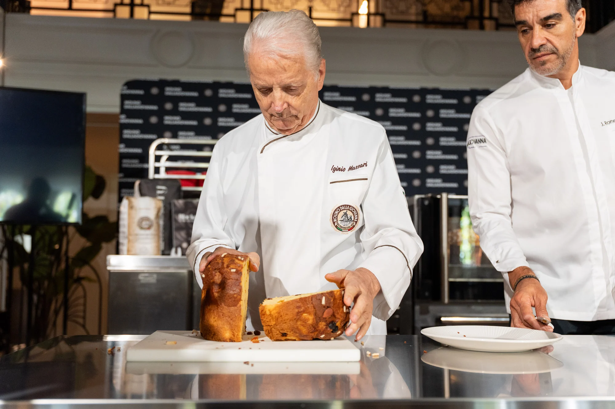 El mítico repostero italiano Iginio Massari ofrece en Madrid una clase magistral sobre panettone 0